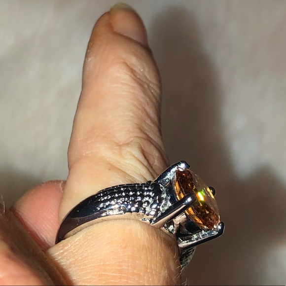 🌟 BUNDLE ONLY Gorgeous Statement ring - Picture 7 of 9